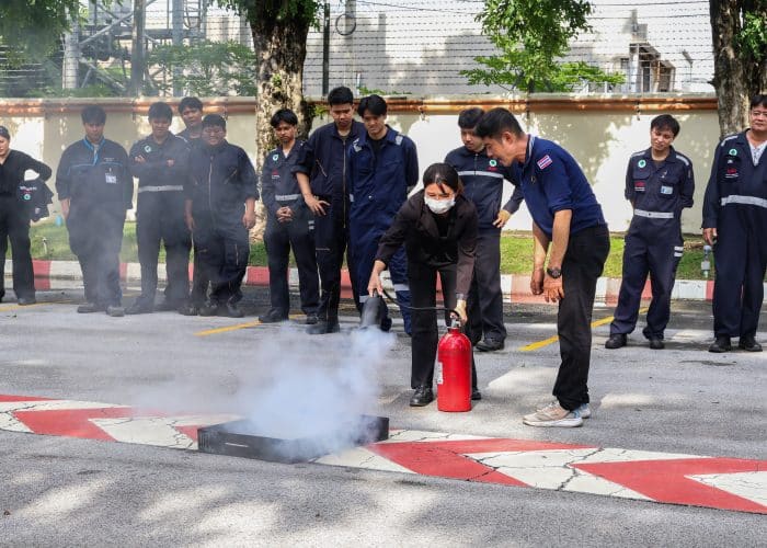 AMC ใส่ใจความปลอดภัย จัดหลักสูตรอบรมดับเพลิงและซ้อมอพยพหนีไฟประจำปี 2025